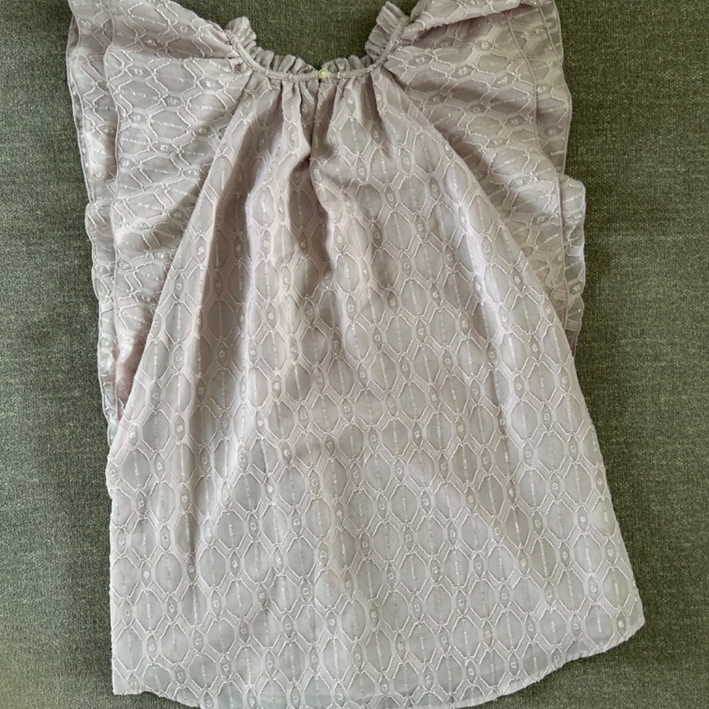 🌺Beautiful Lavender Flutter Sleeve Fancy Top - Picture 5 of 13